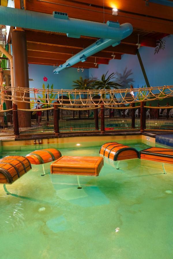 Castaway Bay By Cedar Point Resorts Sandusky Exterior photo